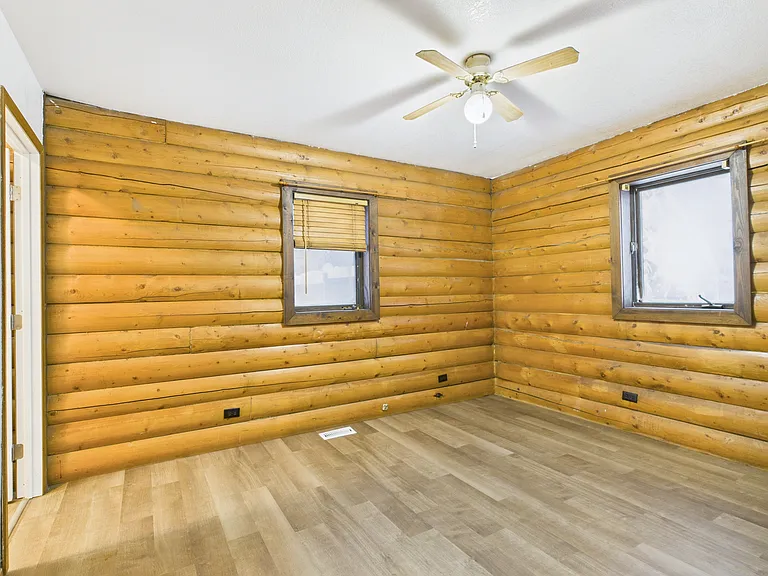 2587 Rachel Ct — Photo 15
