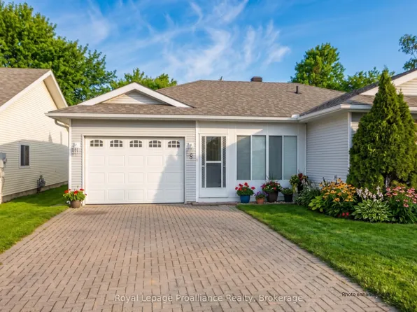 5 Cretney Dr, Prince Edward County, ON K0K 3L0