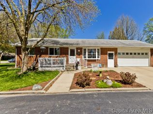 301 E Kimble St, Southern View, IL 62703