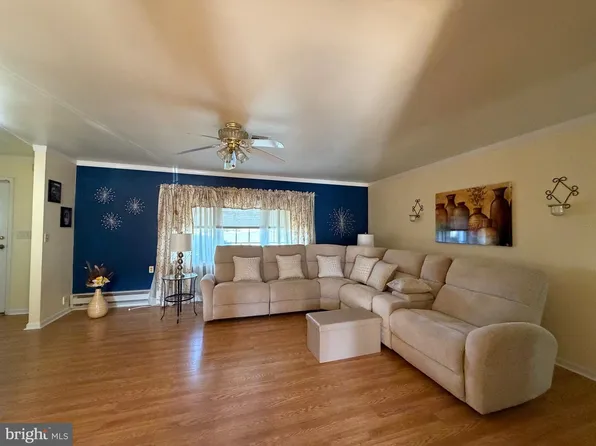 1203A Shetland Dr, Lakewood, NJ 08701