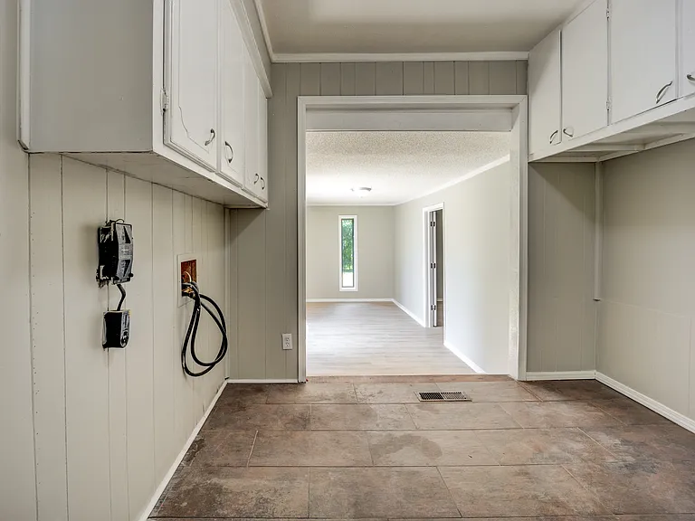 2816 Memphis St — Photo 12