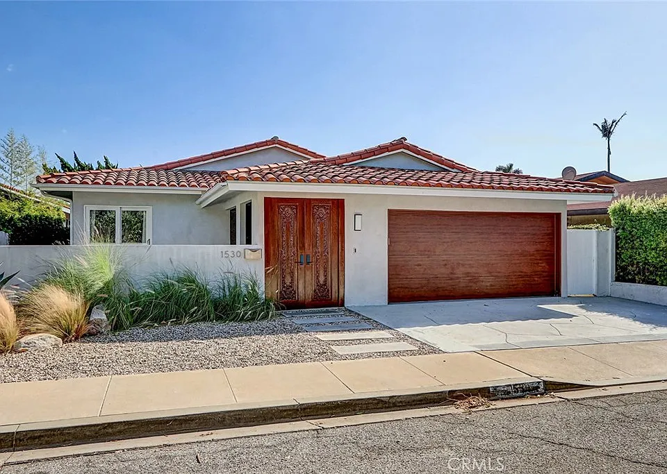 1530 Marine Ave