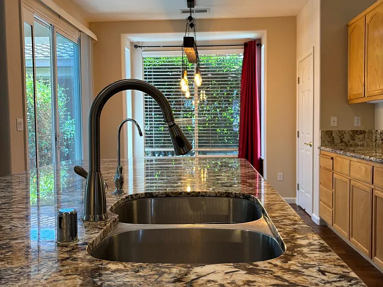 520 Arlington Dr — Photo 11