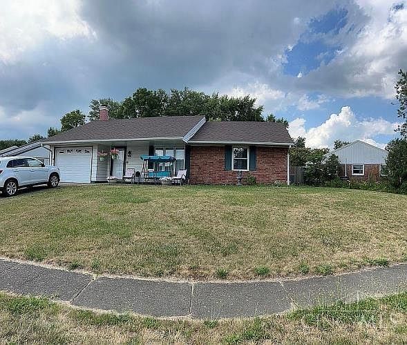 1st image of 210 Bradley Dr