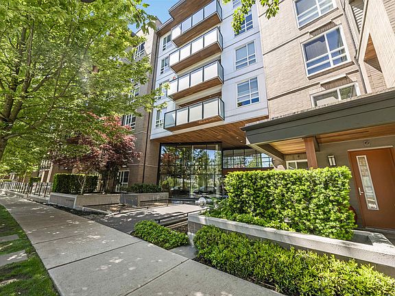 4th image of 6033 Gray Ave #502