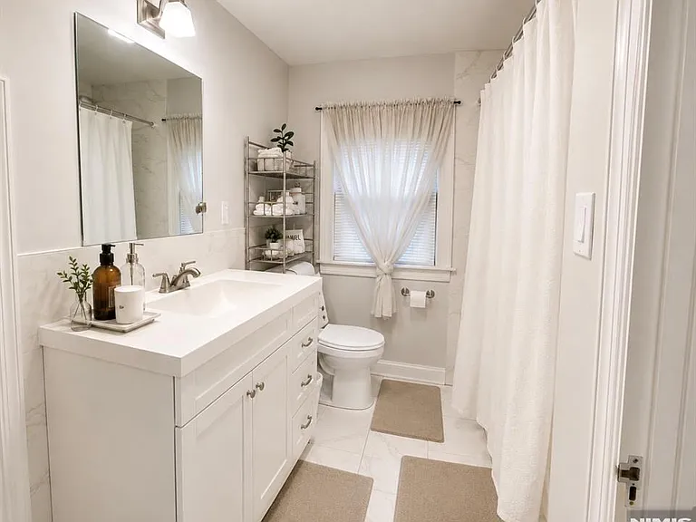 578 Hillside St — Photo 12