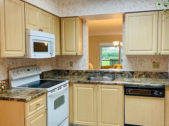 5th image of 7286 Huntington Ln APT 105