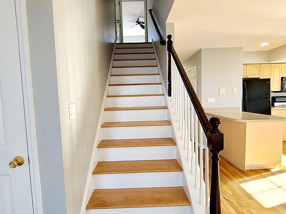 4th image of 50 Patricia Ln #412C