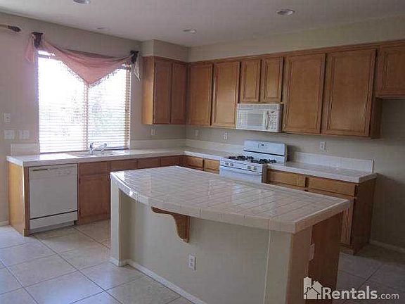 2nd image of 765 White Mountain Cir