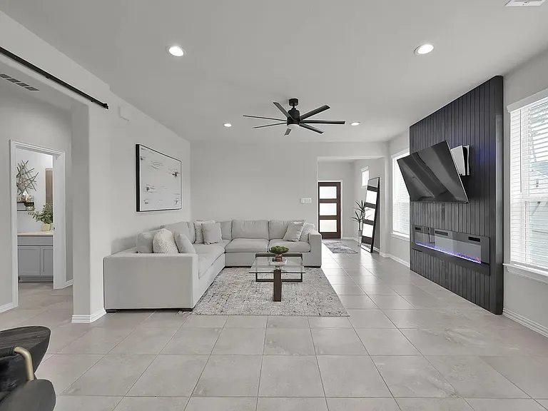 40558 Berylline Ln — Photo 19