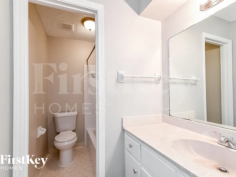 4399 Winterpark Dr — Photo 13
