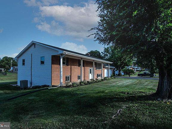 4th image of 152 Lina Ln