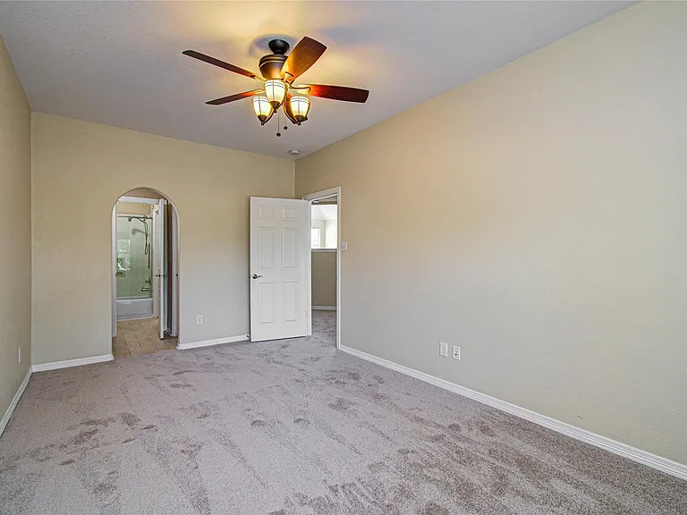 3730 Arundel Gardens Ln — Photo 45