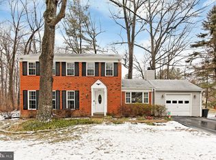 2426 Ivywood Rd, Reston, VA 20191