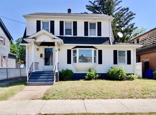 23 Corona St, Springfield, MA 01104