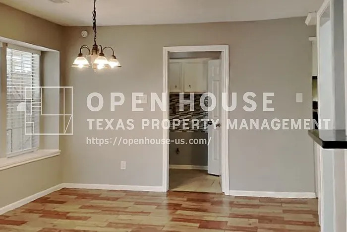 8427 Burwood Park Dr — Photo 7