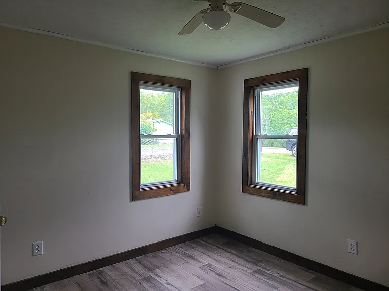 140 Mullens St — Photo 15