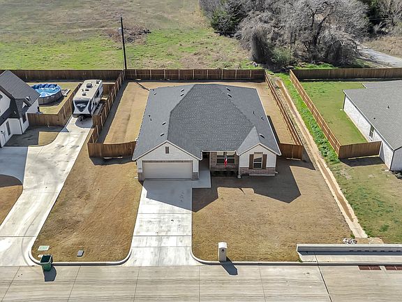 2nd image of 2202 Briarwood Dr