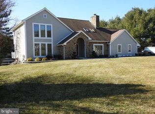 1 Lakewood Cir, Newark, DE 19711