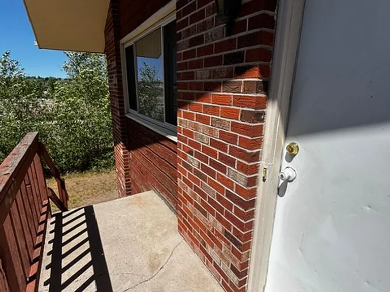 PM 120 - 406 Hacker Ct. — Photo 4