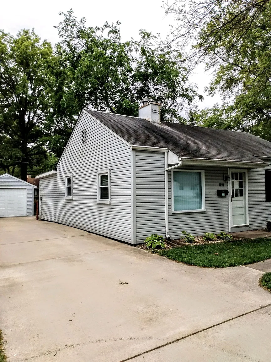 1121 Wabash Ave photo 1