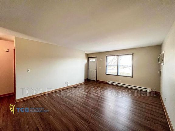 3rd image of 1004 Bratton Ave