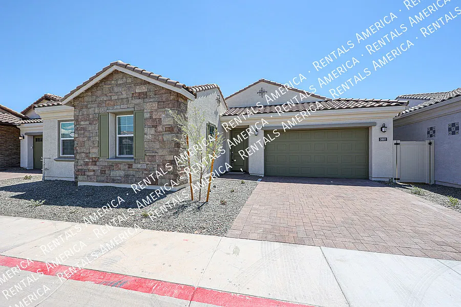 Awesome 4 Bedroom home in Chandler — Photo 4
