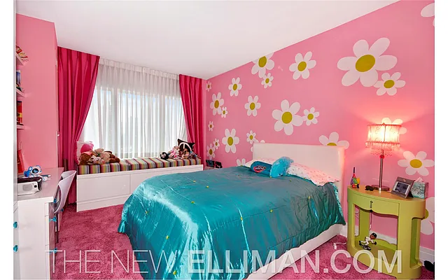 Sold by Douglas Elliman | media 22