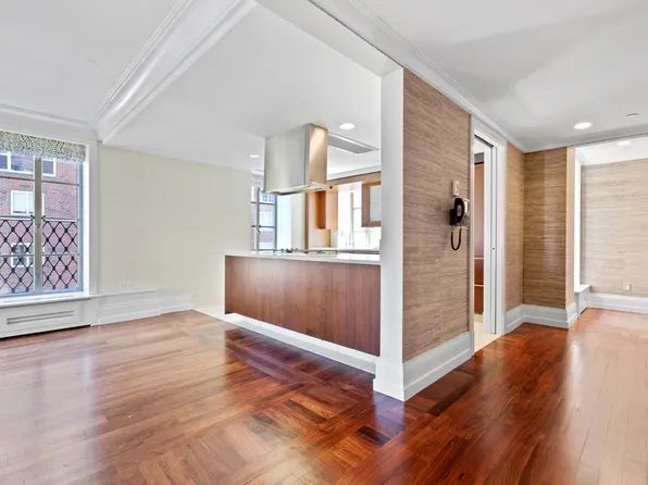 140 East 63rd Street image 3 of 8