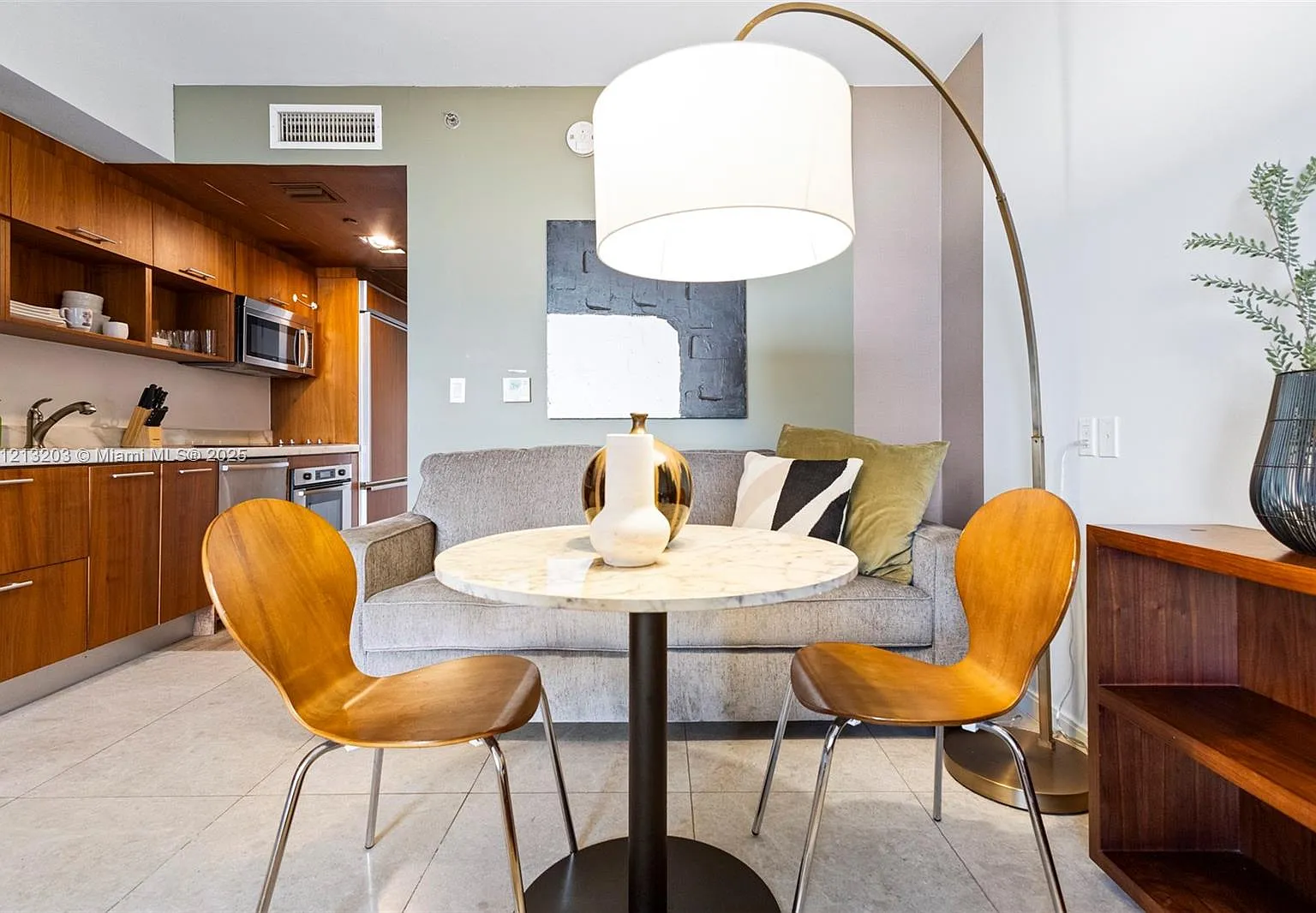 50 Biscayne Condo — Photo 4