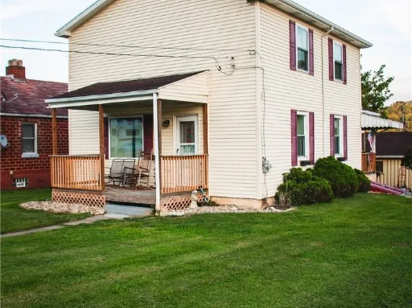 48 Berry Ave E, Clarksville, PA 15322