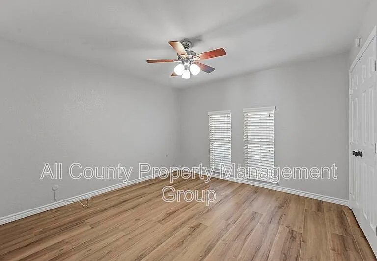 3108 Shady Brook Dr — Photo 16
