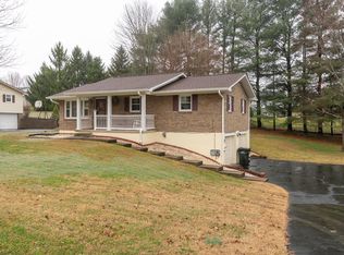 352 Lynnwood Dr, Bristol, VA 24201