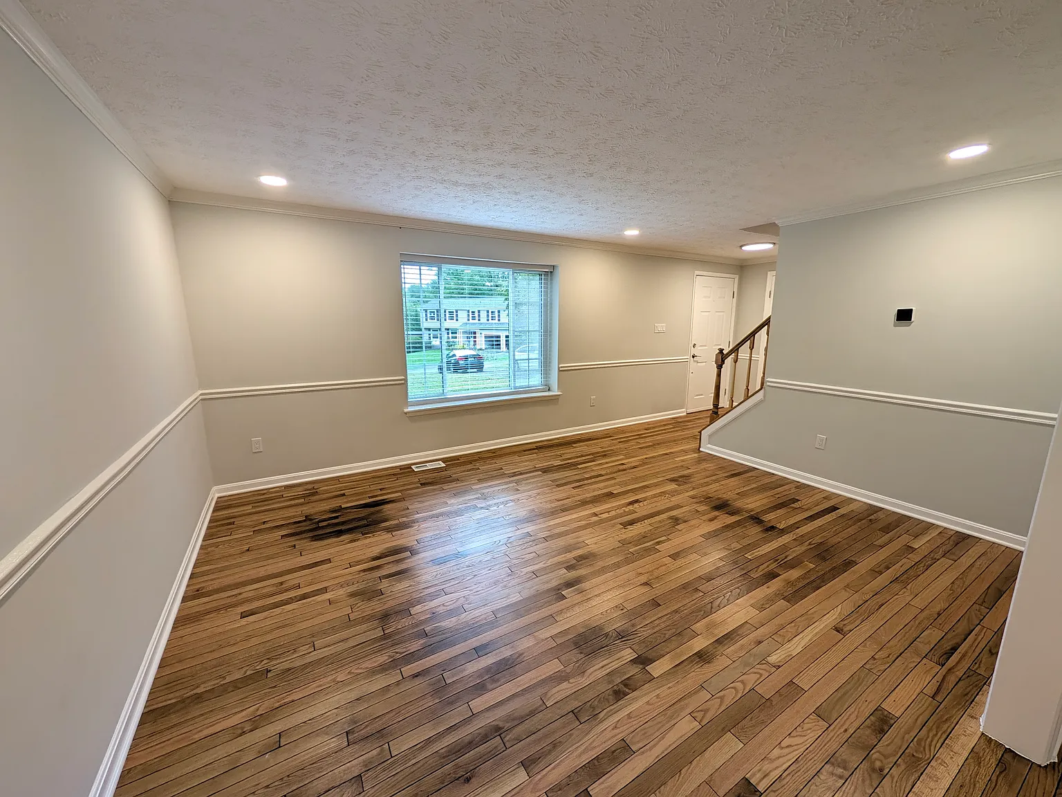 9629 Locust Hill Dr — Photo 4
