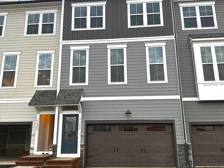 17958 Woods Overlook Dr — Photo 1