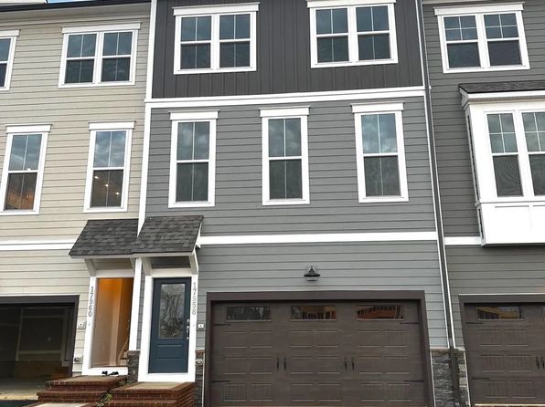 17958 Woods Overlook Dr, Dumfries, VA