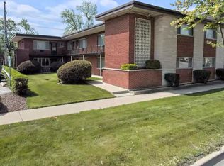 9115 W Cermak Rd #0, Riverside, IL 60546