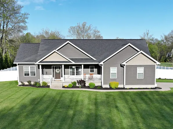 12062 S Pointe Dr, Loogootee, IN 47553
