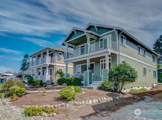 1611 6th St, Anacortes, WA 98221