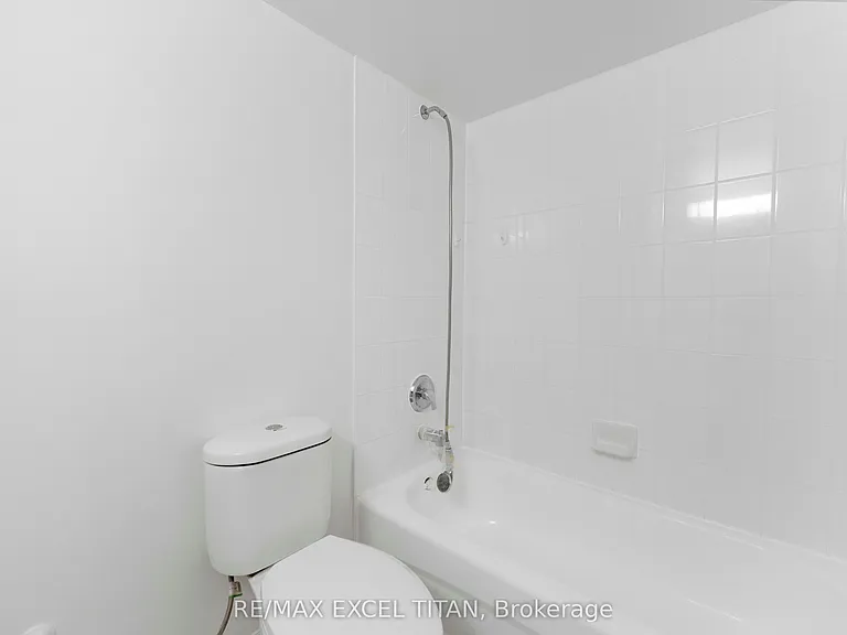 1407 Dupont St #309 — Photo 14