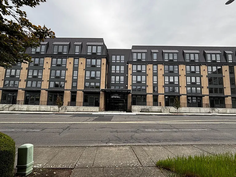 401 UNION — Photo 185