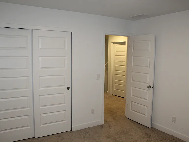 7218 Governors Row N — Photo 7