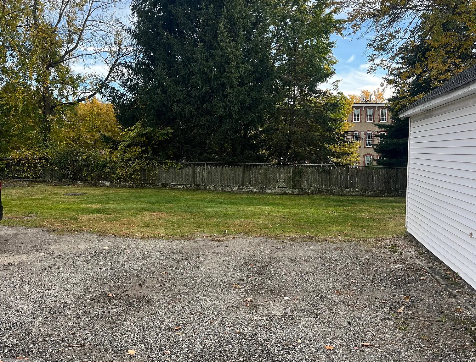 2 bed, 1.5 bath, 1300 sqft, $2,150 — Photo 4