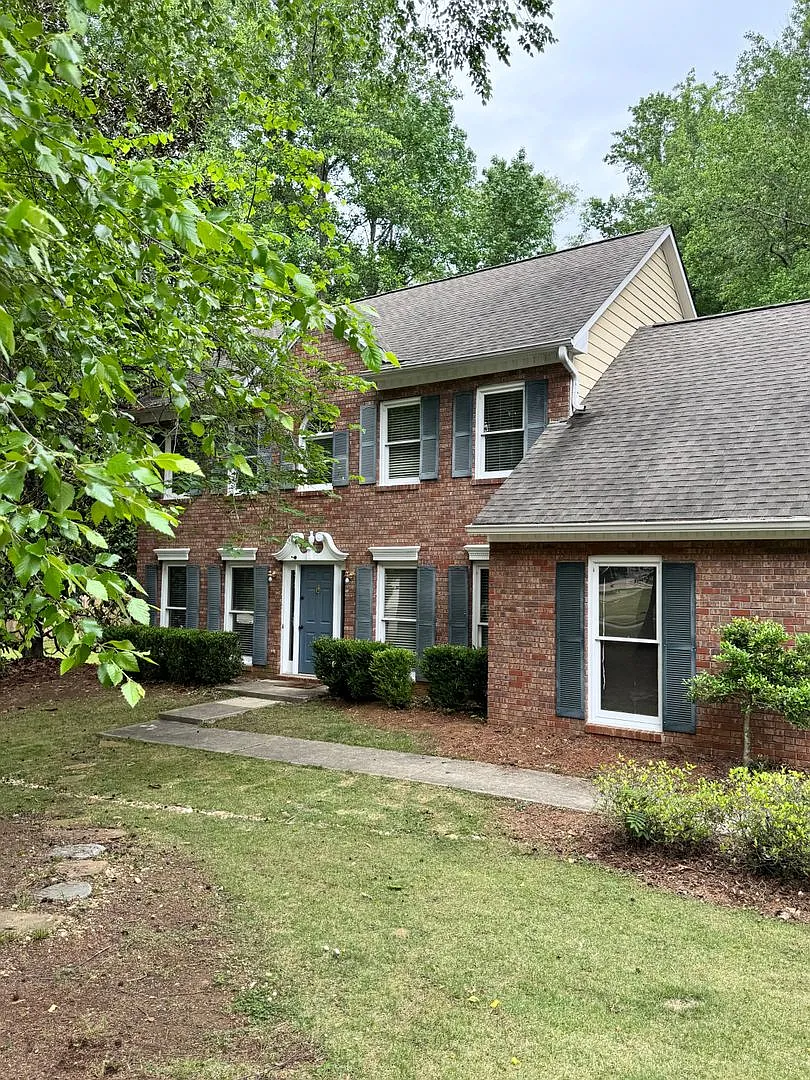 Building Photo - 310 Briar Creek Cir