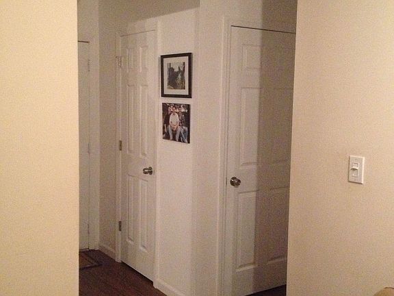 4th image of 215 Parkside Dr