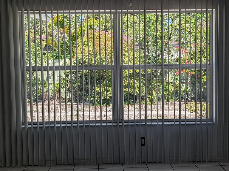 125 SW 19th Ave #UTIL INCLUDED — Photo 15