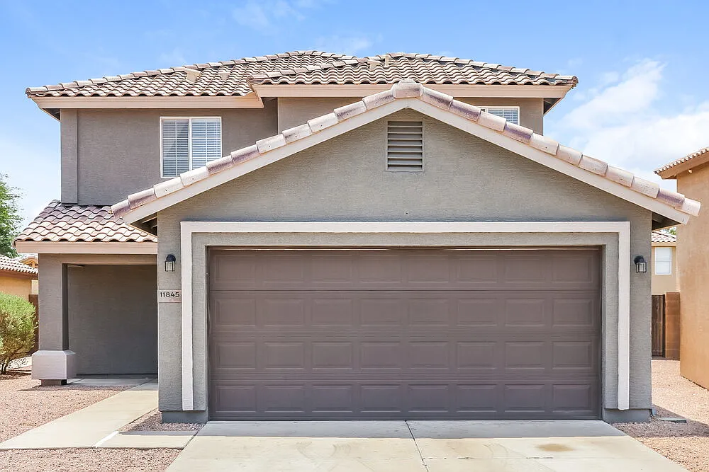 4 bed, 2.0 bath, 1832 sqft, $1,900 — Photo 1