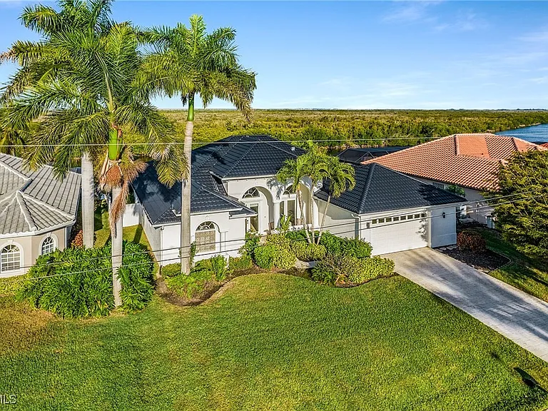 3724 Surfside Blvd — Photo 22
