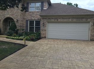 1708 Mundelein Rd, Naperville, IL 60565