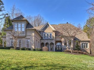 4004 Blossom Hill Dr, Matthews, NC 28104